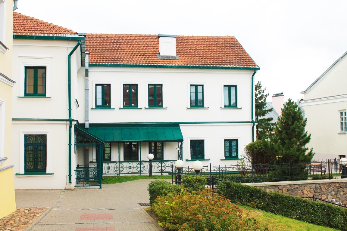 Minsk belarus fine cozy white houses with tiled roof old city trinity suburb